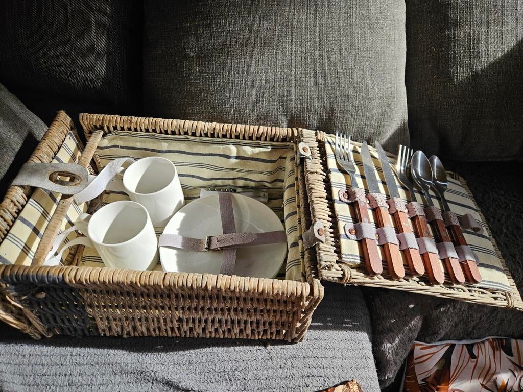 Vintage Picknickmand met Servies en Bestek, Ophalen of Verzenden