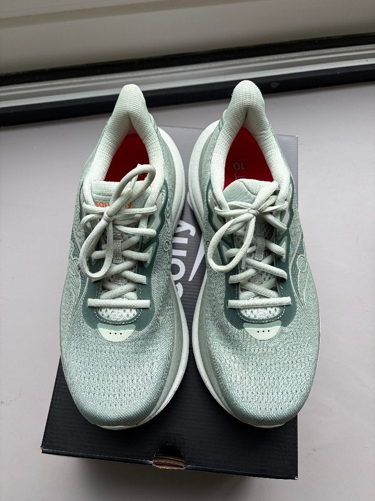 Saucony Triumph 23 dames mt 41 ZGAN, Sport en Fitness, Loopsport en Atletiek, Hardloopschoenen, Zo goed als nieuw, Hardlopen, Saucony