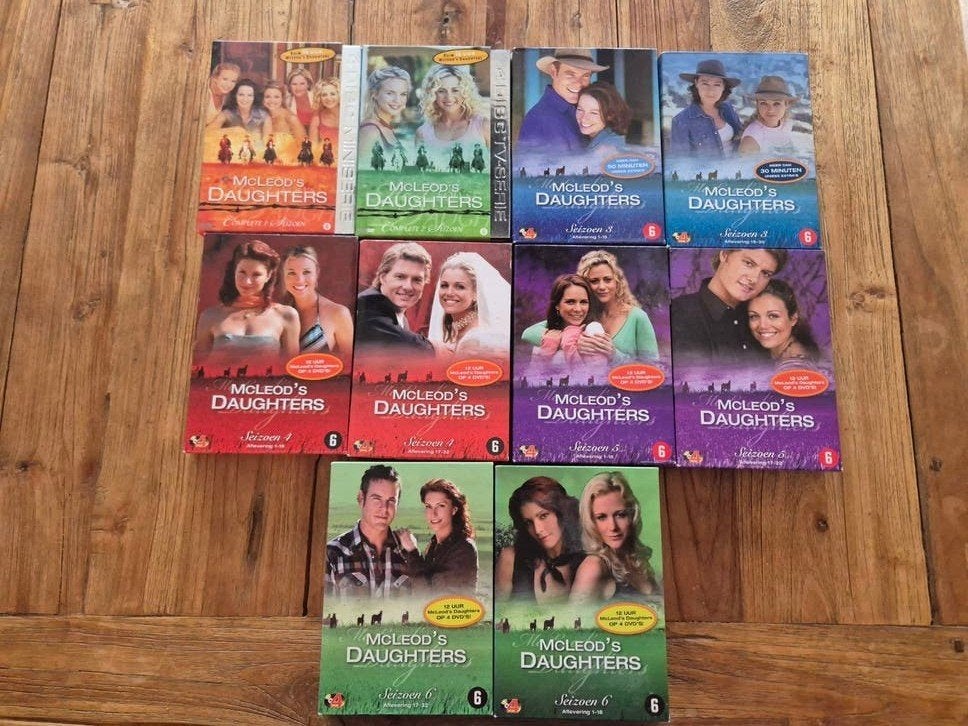 McLeod's Daughters 6 seizoenen (1-6)  DVD Boxset, Cd's en Dvd's, Ophalen of Verzenden, Zo goed als nieuw