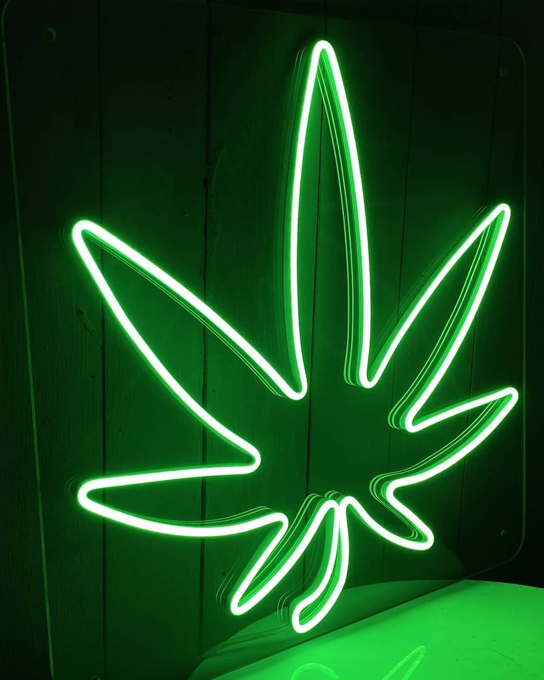 Neon LED Cannabis Blad - 60x60cm met Dimmer, Huis en Inrichting, Groen, Nieuw, Kunststof, Ophalen of Verzenden