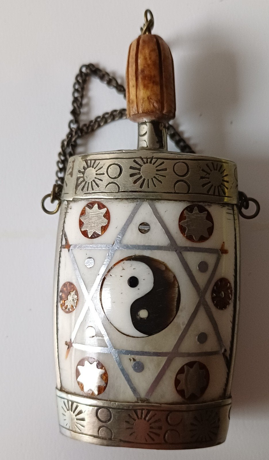 Antieke Chinese Snuff Bottle met Yin Yang en Vogel, Verzenden