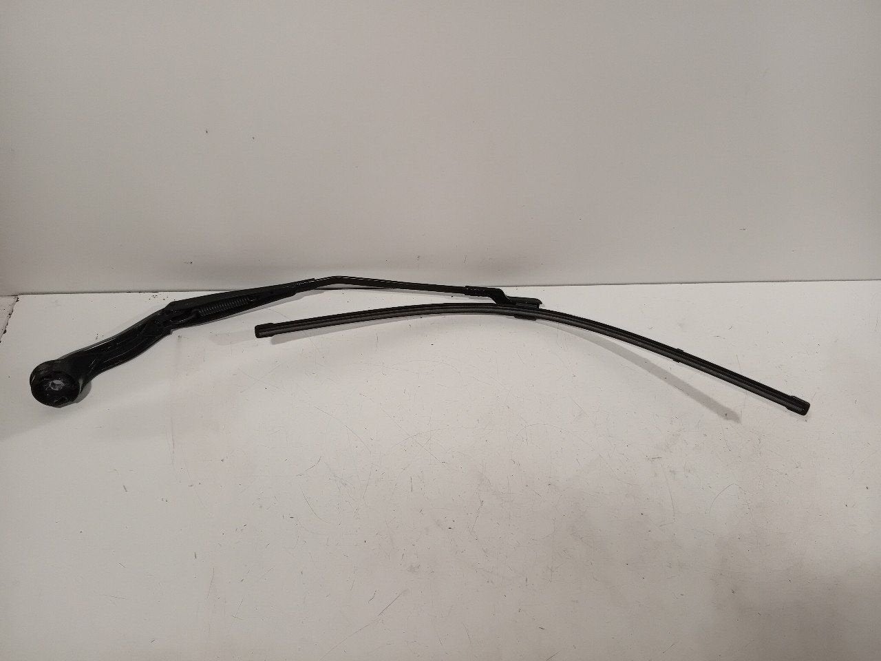 Ruitenwisserarm rechts voor Renault Grand Scénic, Onderdelen@venauto.nl, Van der Ven Autorecycling B.V., Gebruikt, Ettenseweg 76, 4706 PB Roosendaal, The Netherlands