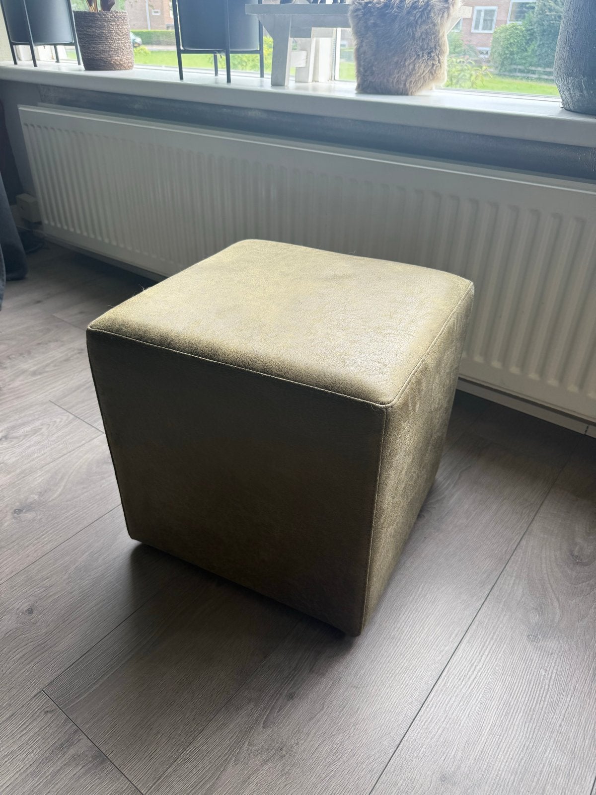 Groene poef 40x40x40 cm - Zo goed als nieuw, Huis en Inrichting, Banken | Voetenbanken en Poefen, Minder dan 50 cm, Vierkant, Ophalen of Verzenden
