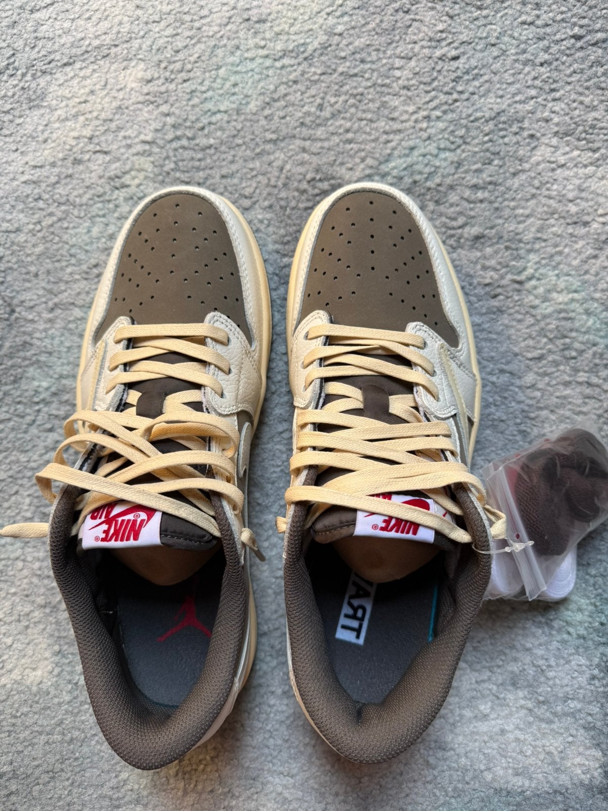 Nike air jordan 1 low travis scott reverse mocha, Bruin, Nieuw, Ophalen of Verzenden, Sneakers of Gympen