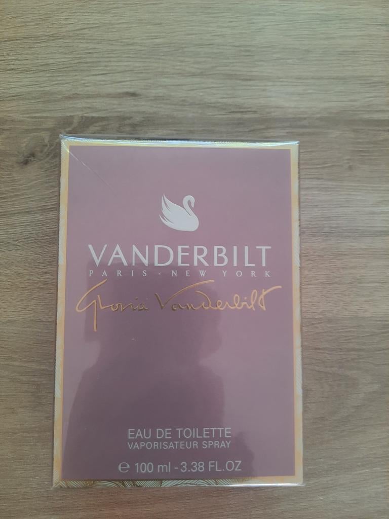 Vanderbilt parfum 100ml, Ophalen, Nieuw