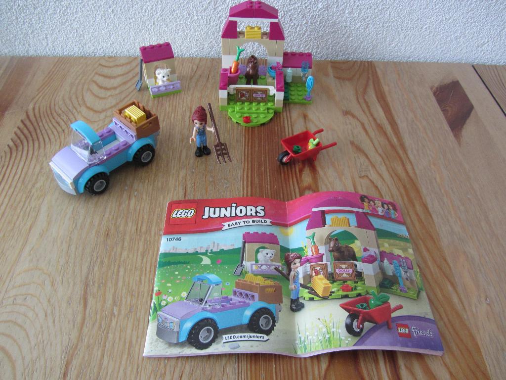 Lego Juniors 10746 Mia's boerderij, Ophalen of Verzenden, Zo goed als nieuw, Complete set, Lego