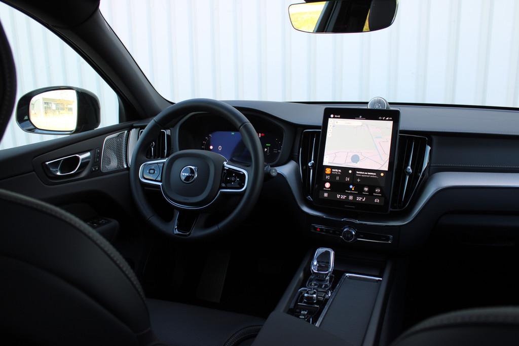 Volvo XC60 2.0 T6 Plug-in hybrid AWD Ultra Black Edition | 2, Auto's, Automaat, 145 pk, Gebruikt, 4 cilinders