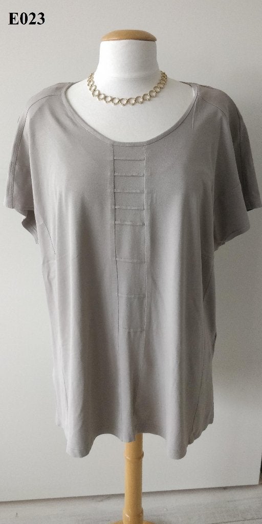 Zandkleurig T-Shirt van Chalou maat 48, Beige, Maat 46/48 (XL) of groter, Chalou, Ophalen of Verzenden
