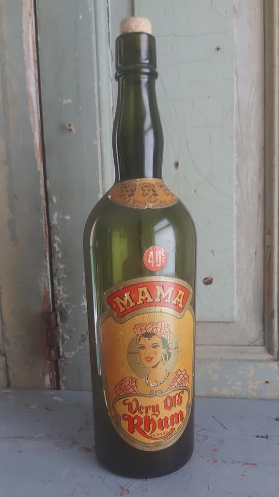 Antieke Rum fles , Mama very old Rhum., Ophalen, Gebruikt, Verpakking