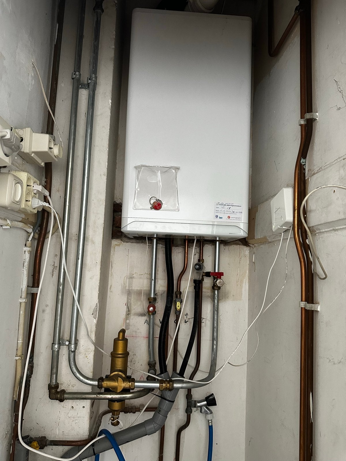 Intergas Xtreme 36 CV-ketel met Honeywell Home Thermostaat, Ophalen, Hoog rendement (Hr), Cv-ketel of Combi-ketel, Zo goed als nieuw