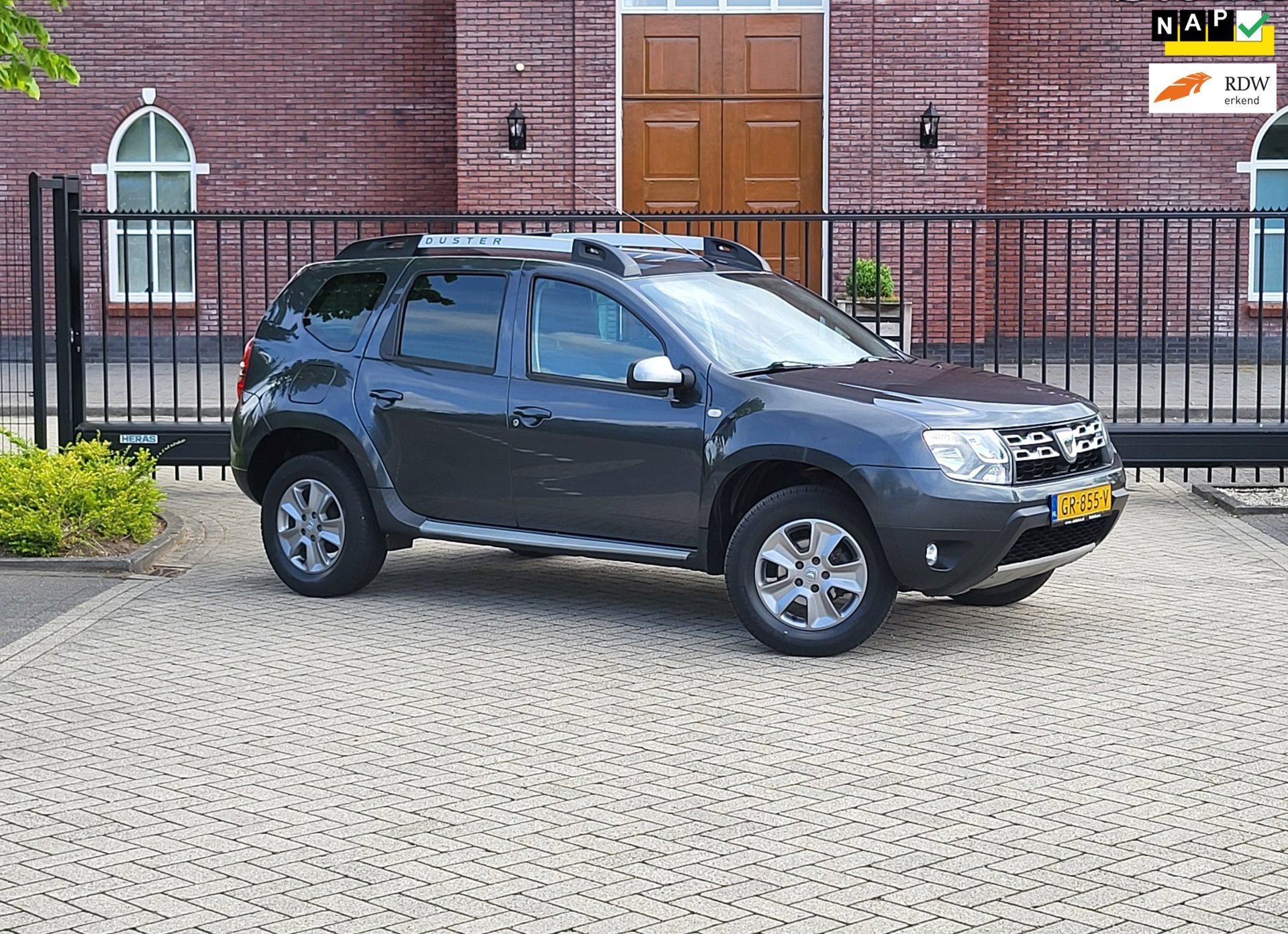 Dacia Duster 1.2 TCe 4x2 10th Anniversary / 1e eigenaar / Na, Voorwielaandrijving, Euro 5, 125 pk, Gebruikt