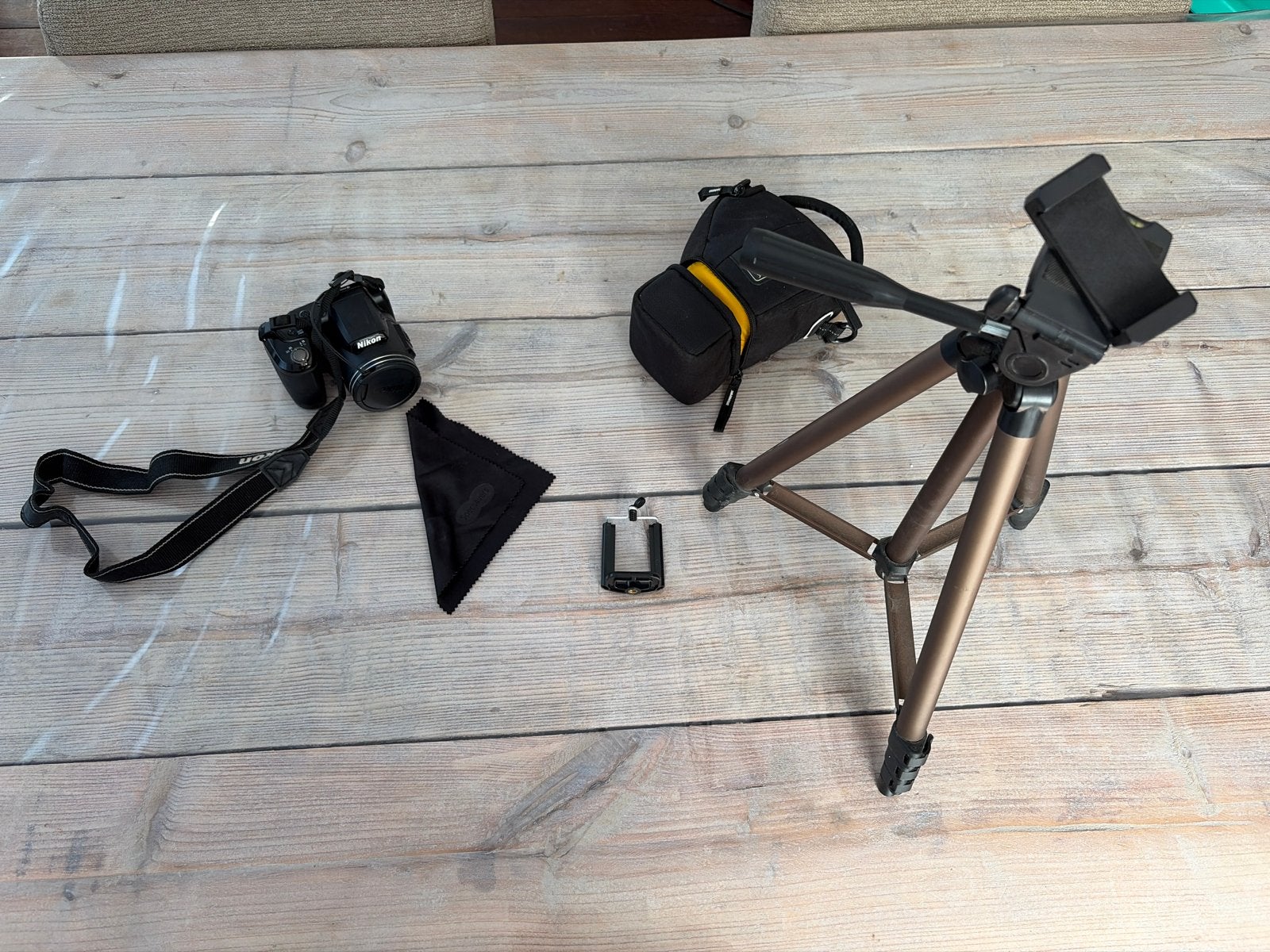 Nikon Coolpix L810 camera met statief en accessoires, Nikon, Camera, Ophalen of Verzenden, Gebruikt