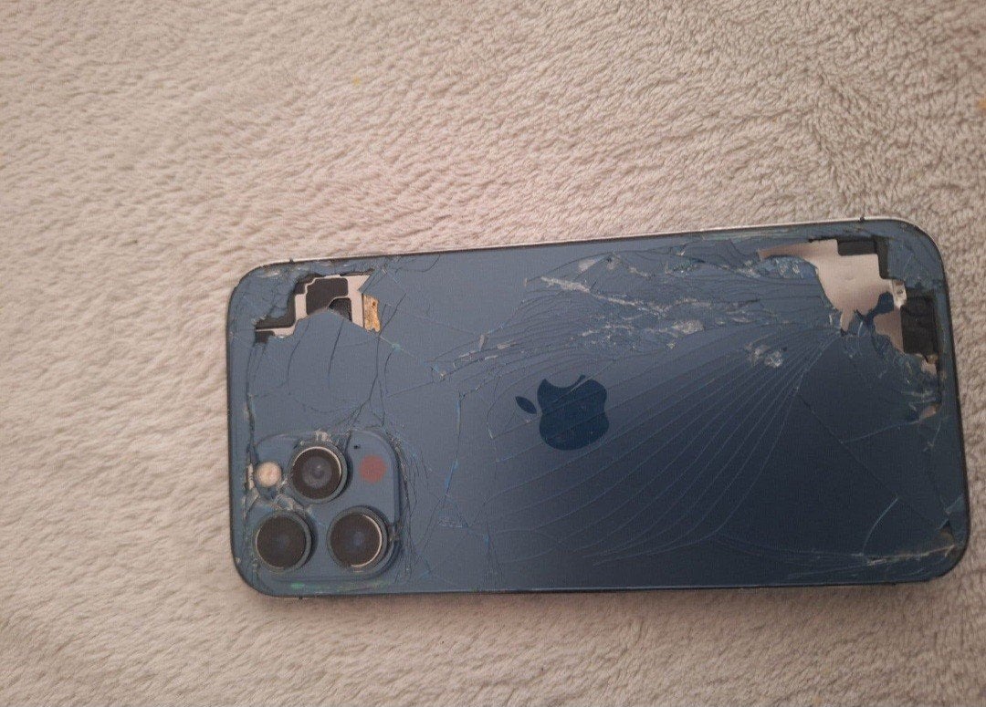 IPhone 12 Pro Max - Achterkant gebroken + scherm defect, Telecommunicatie, 128 GB, Blauw, Zonder simlock, Niet werkend