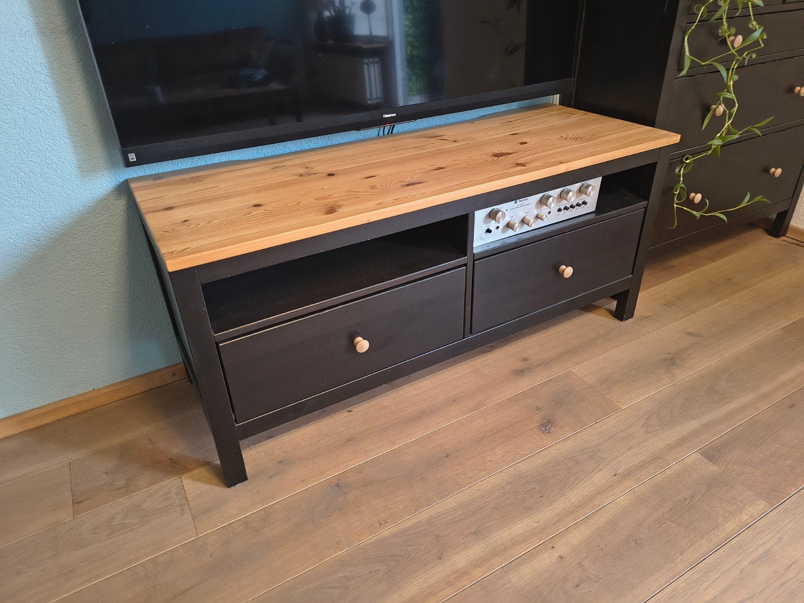 Hemnes tv meubel, passend bij 55 inch tv, Ophalen, Gebruikt, 100 tot 150 cm, Minder dan 100 cm