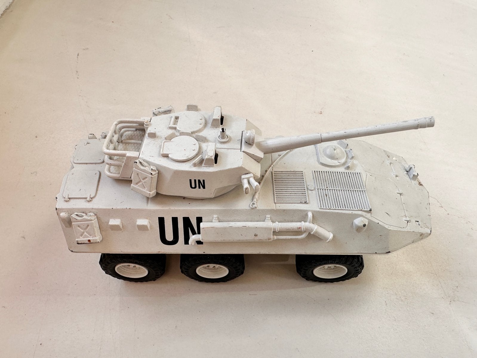 New-Ray VN / UN Pantservoertuig Die-cast - Jaar 2000, Ophalen of Verzenden, Gebruikt