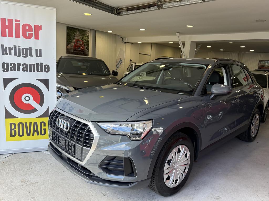 Audi Q3 45 TFSI e Advanced edition (bj 2021, automaat), Gebruikt, Parkeersensor, Hybride Elektrisch/Benzine, SUV of Terreinwagen