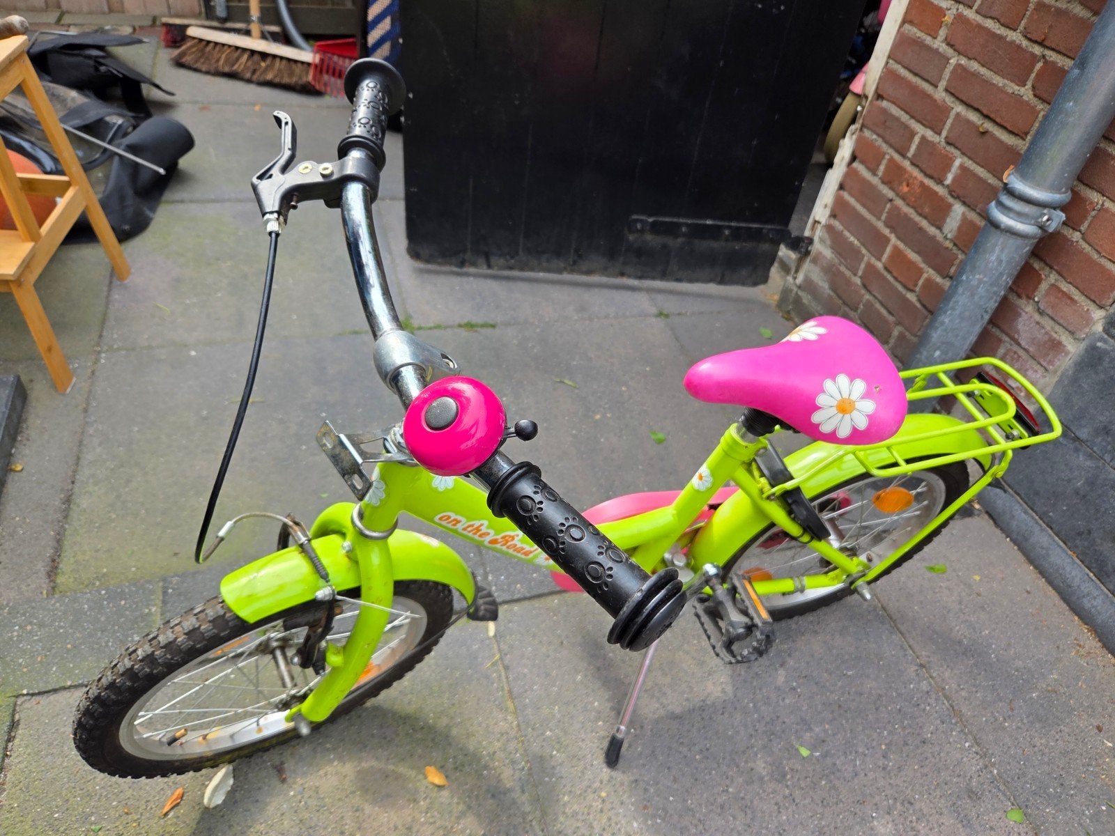 Leuke groene kinderfiets met roze accenten, Fietsen en Brommers, Fietsen | Kinderfietsjes, Ophalen