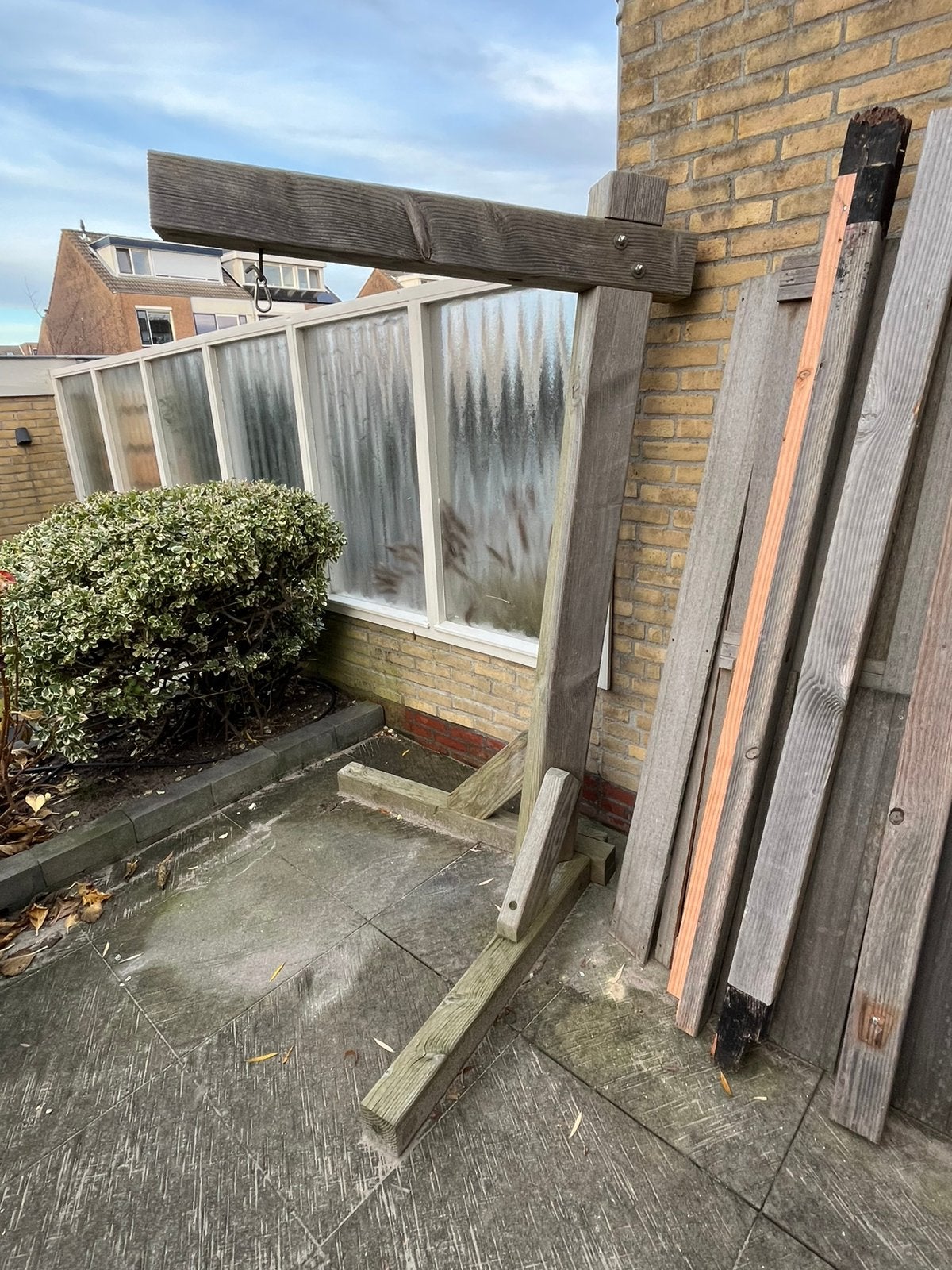 Zeer robuste houten steun voor een hangstoel, Ophalen, Gebruikt, Eenpersoons, Buiten