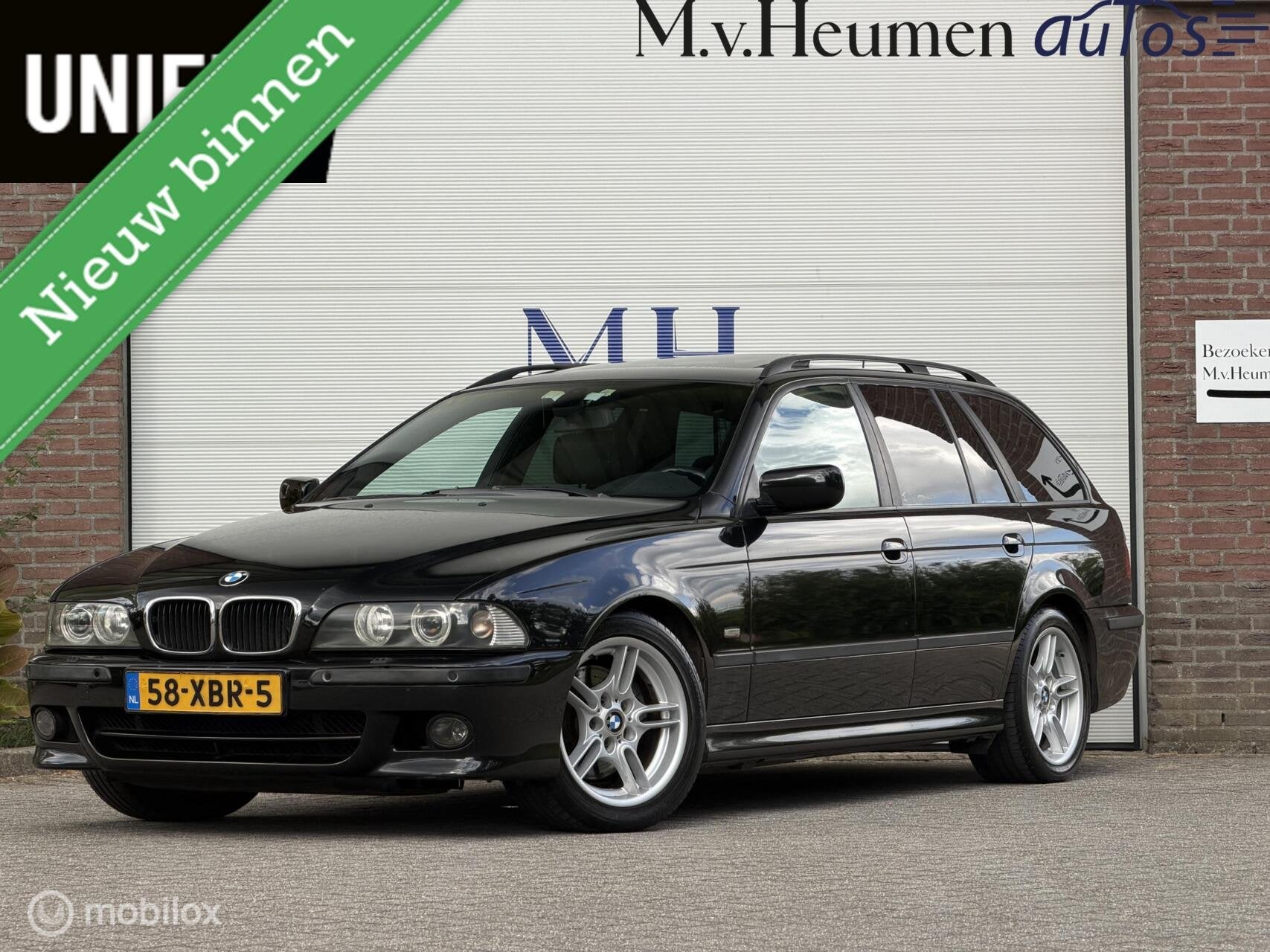 BMW 5-serie Touring 530i M Tech Bomvol Pano Memory Zwarte he, Automaat, Achterwielaandrijving, Gebruikt, Zwart