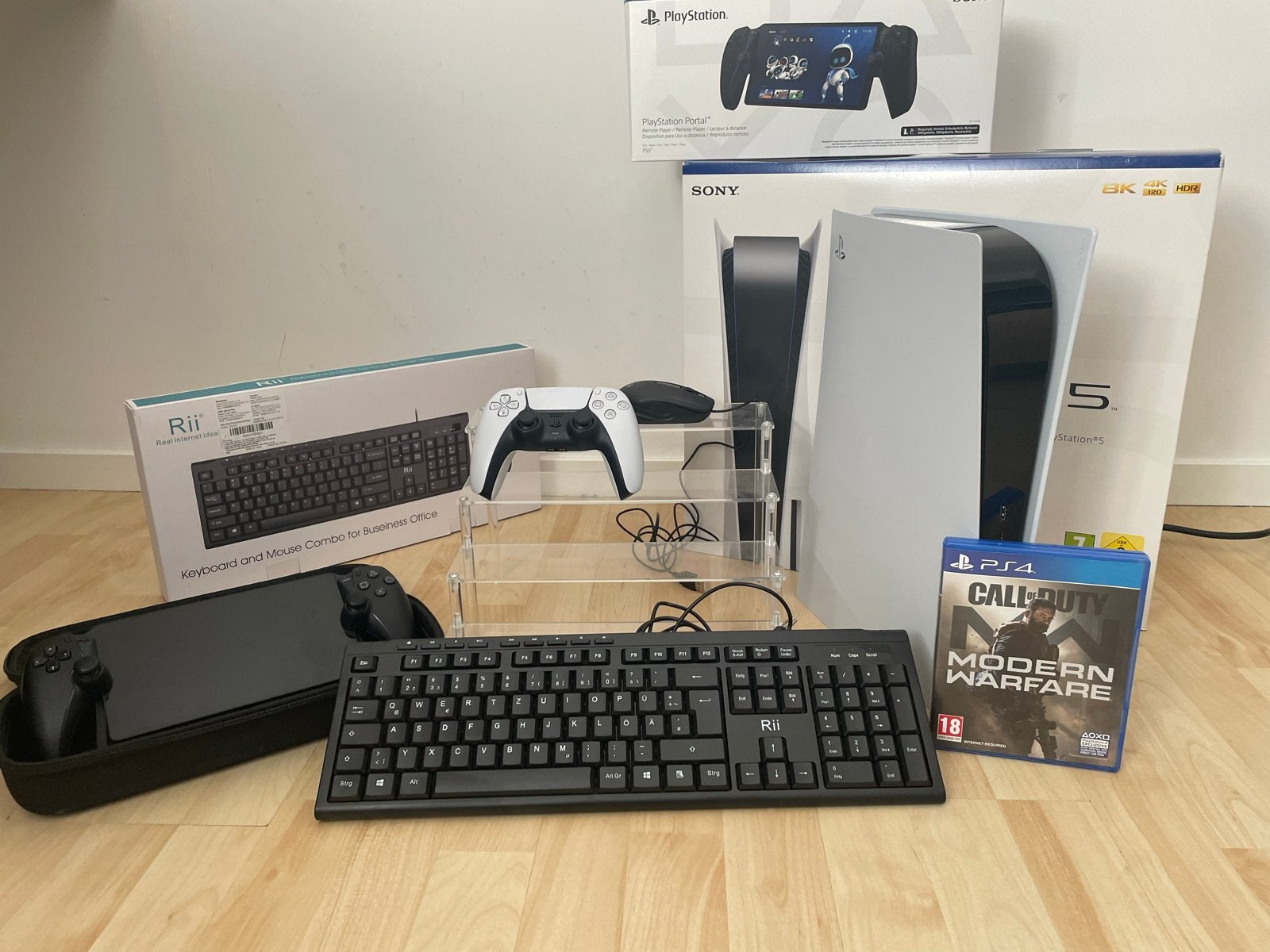 Foto 2 van PS5 Disc Edition + PS Portal — GTA 6 Remote Setup