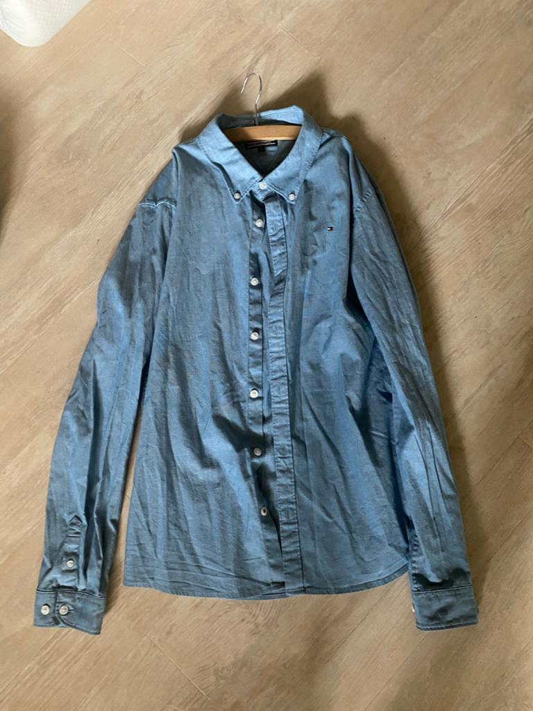 Tommy Hilfiger overhemd lichtblauw maat 176, Ophalen of Verzenden, Zo goed als nieuw, Jongen of Meisje, Overhemd of Blouse