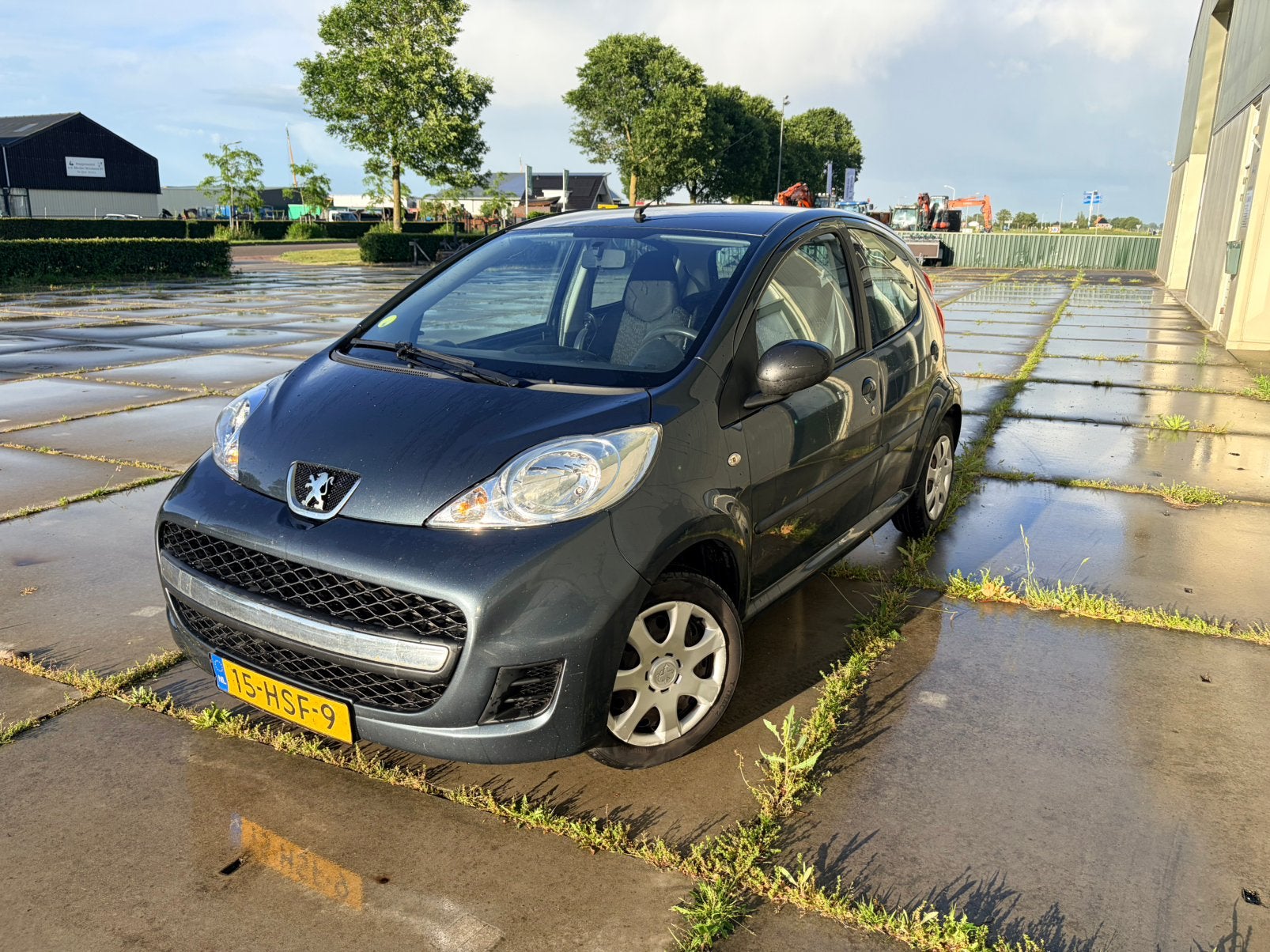 Peugeot 107 1.0 12V 5DR 2009 Grijs, Auto's, Voorwielaandrijving, Stof, 4 stoelen, 68 pk