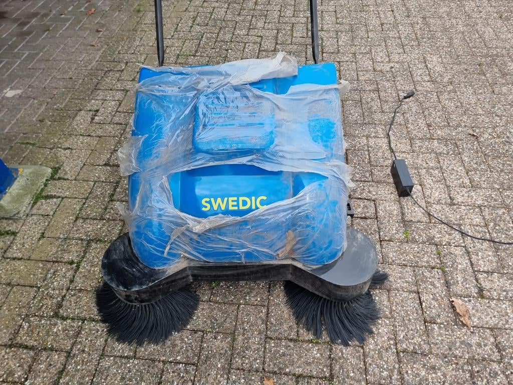 Swedic Floor Sweeper S-1000, 100 liter of meer, Ophalen, Gebruikt