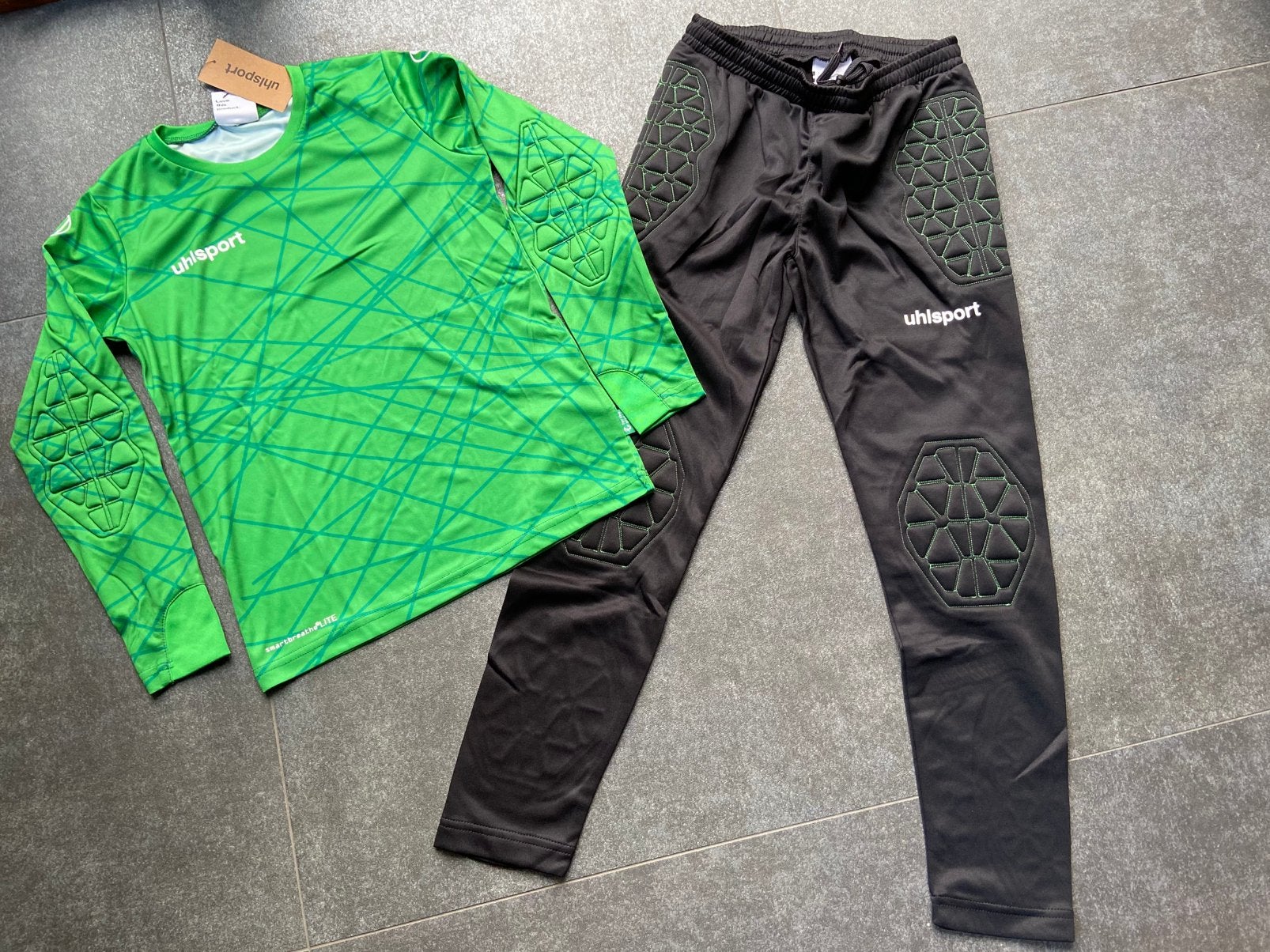 Nieuwe keeperset keepershirt keepersbroek Uhlsport maat 140, Maat XS of kleiner, Ophalen of Verzenden, Nieuw, Set