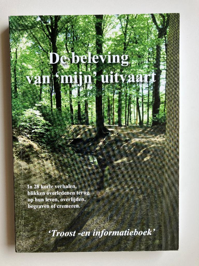 De beleving van 'mijn' uitvaart, Martin Koelen, Ophalen of Verzenden, Zo goed als nieuw, Nederland