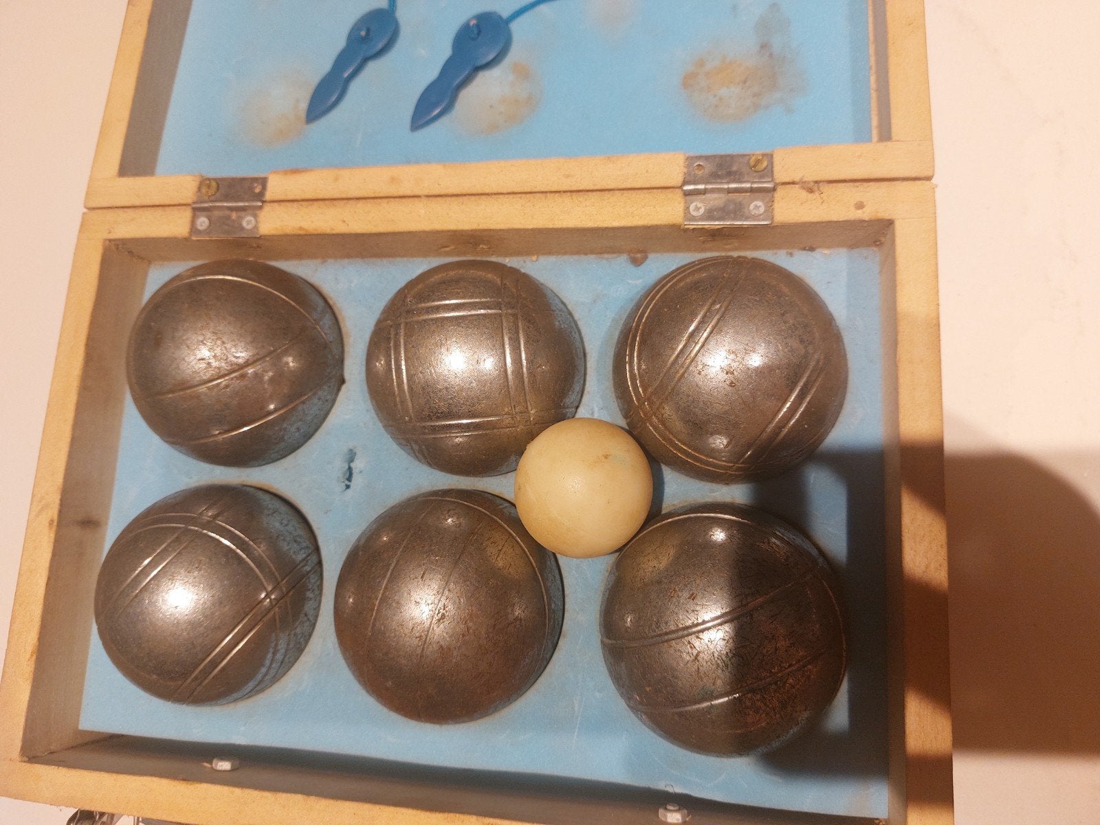 Originele metalen jeu de boules ballen in houten kist, Ophalen, Gebruikt