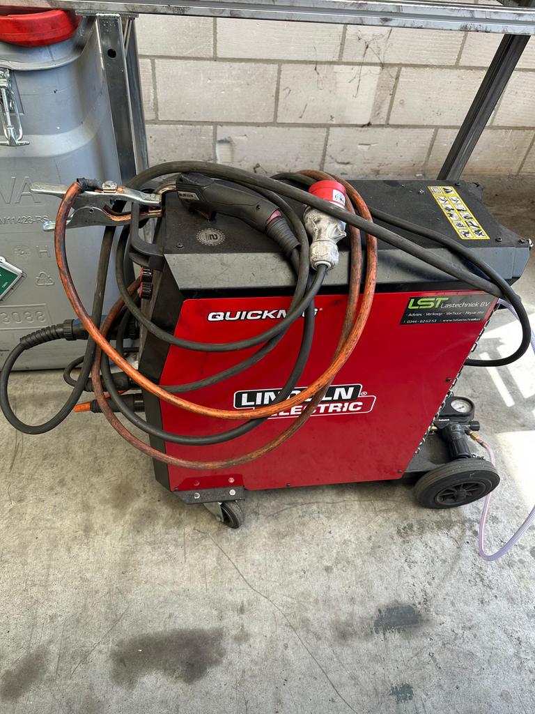 Lincoln Electric Quickmig 300 Lasapparaat en Gasflessen, Ophalen, Gebruikt, 250 ampère of meer, Co2