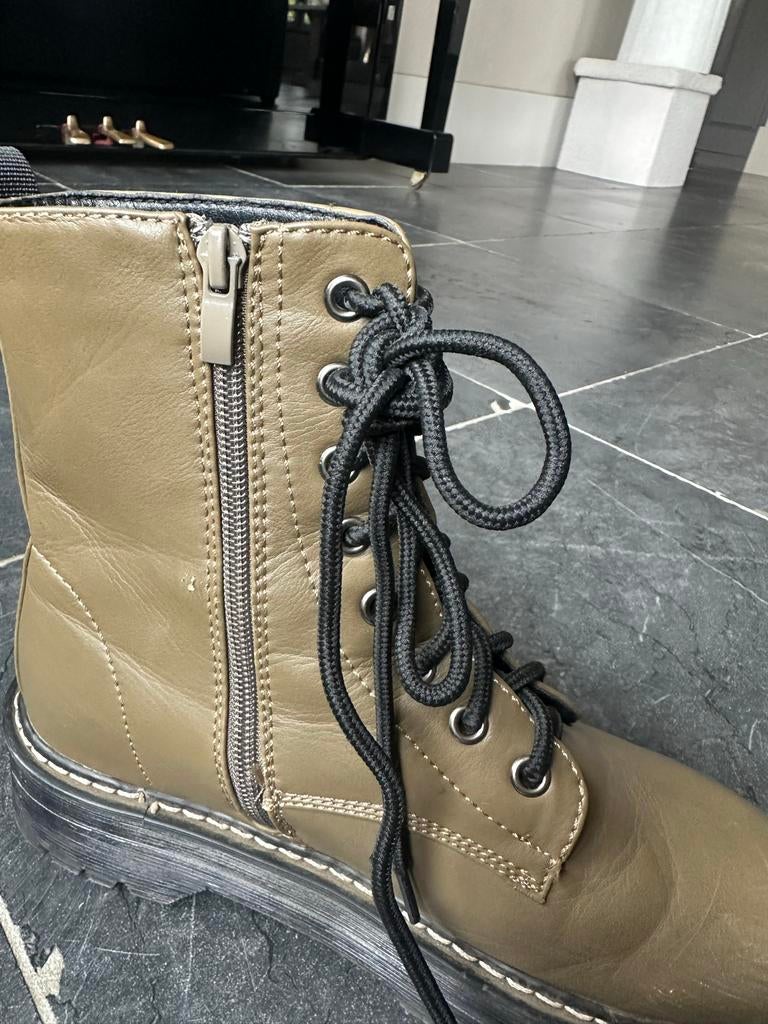 Blue Box Meisjes Schoenen Olijfgroen Maat 37 ZGAN, Meisje, Schoenen, Ophalen of Verzenden, Zo goed als nieuw