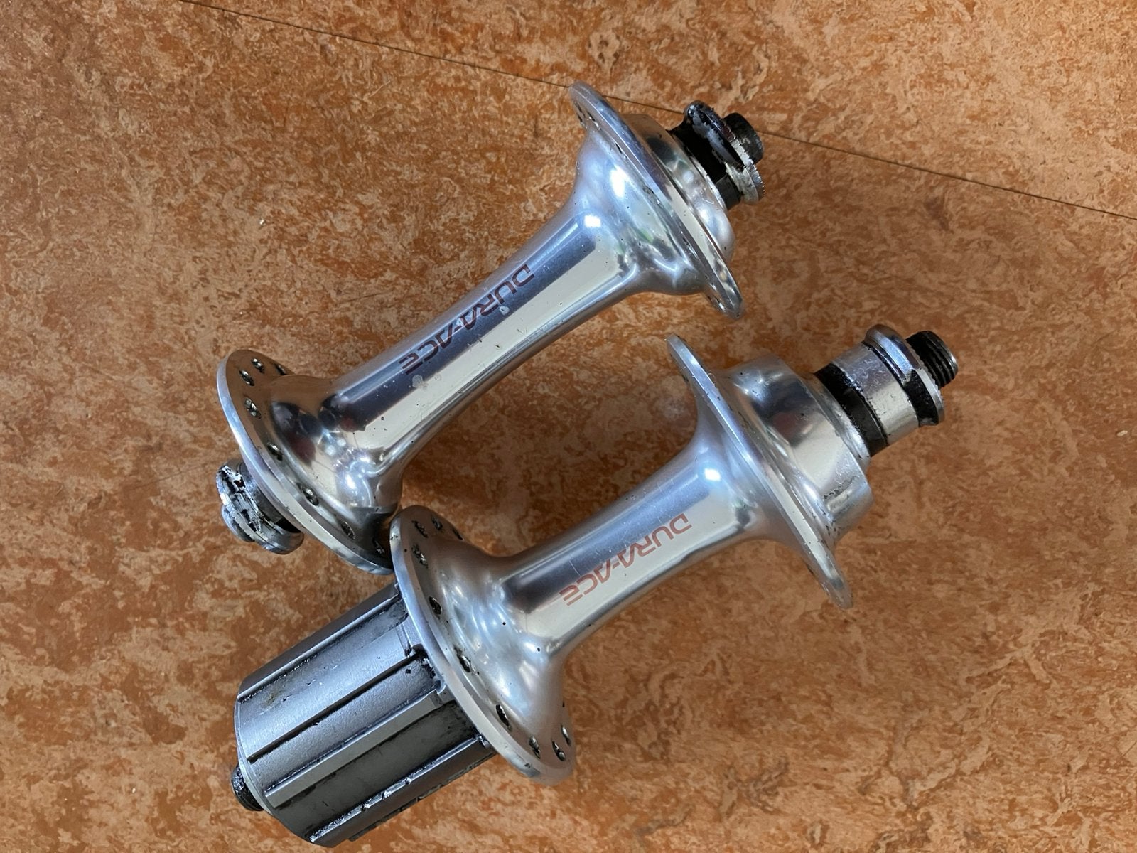 Shimano Dura Ace naven van rond 2000, Vintage, Wiel, Gebruikt, Ophalen of Verzenden, Aluminium
