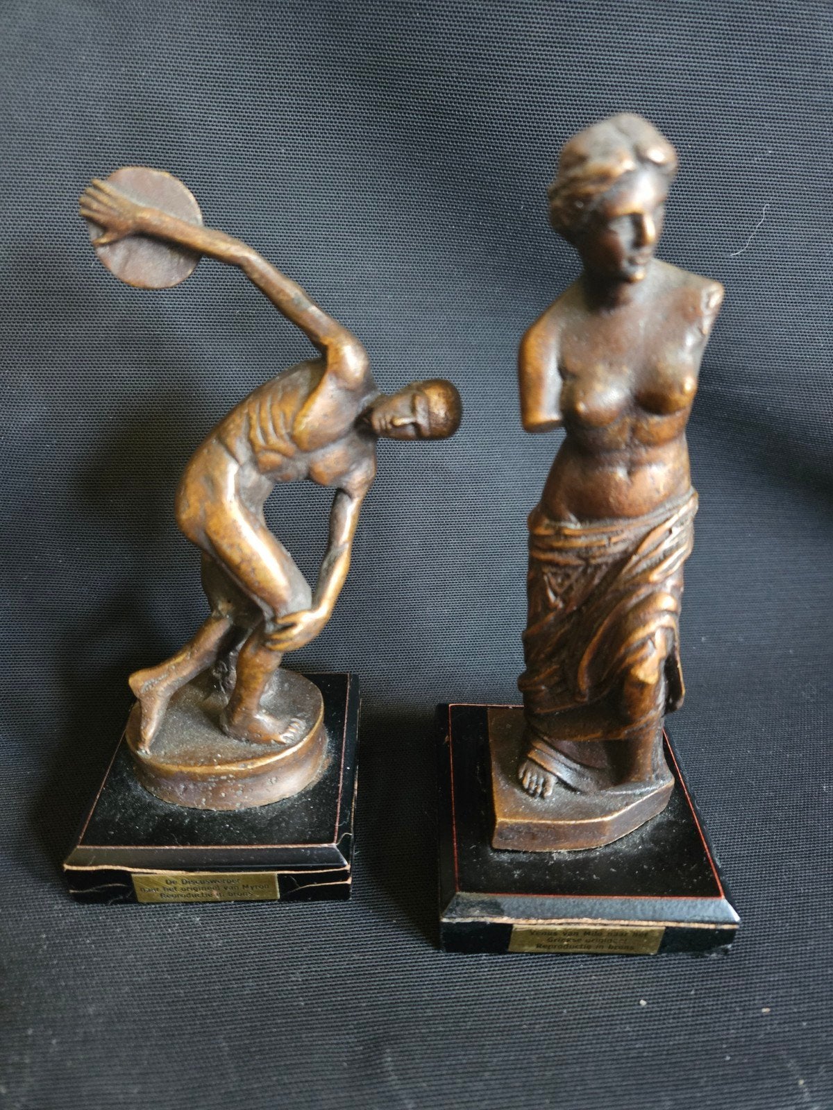 Bronzen reproducties: Venus van Milo & De Discuswerper, Antiek en Kunst, Minder dan 20 cm, Ophalen of Verzenden, Brons, Op sokkel