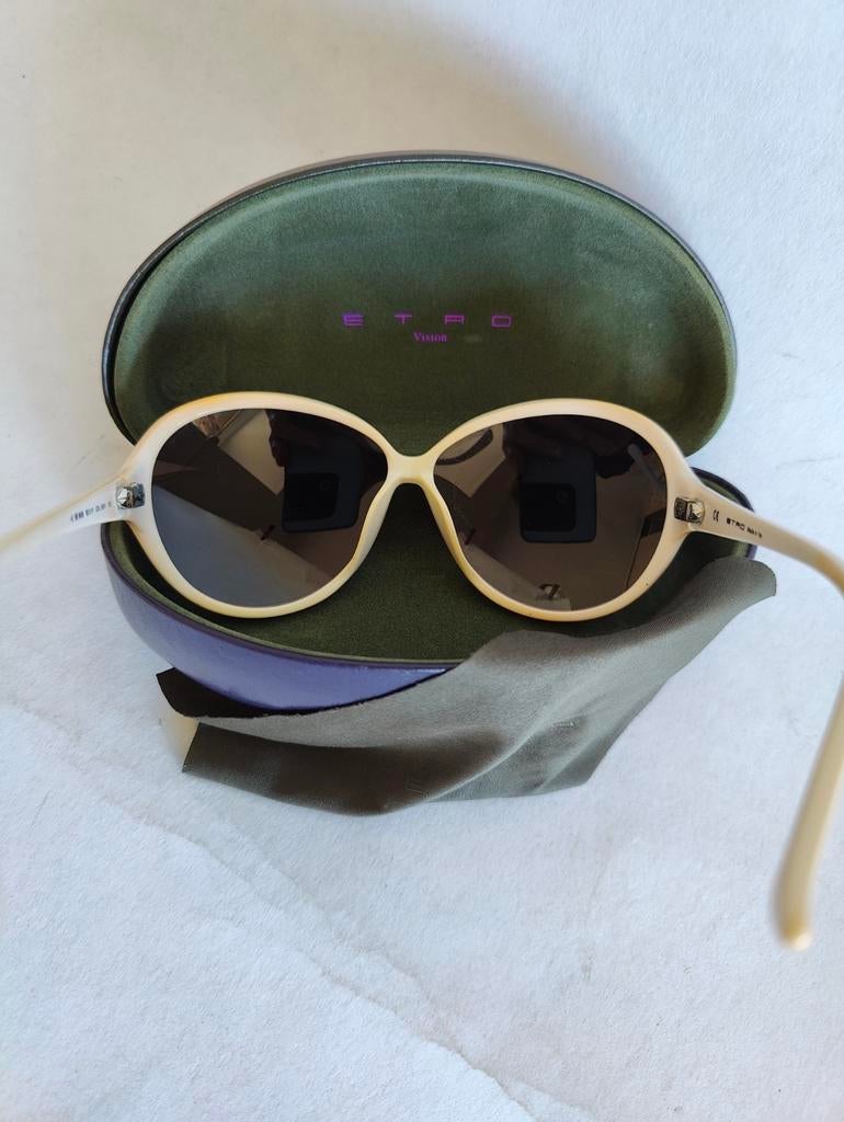 Vintage Etro zonnebril met orginele etui en doekje., Ophalen of Verzenden, Gebruikt, Wit, Overige merken
