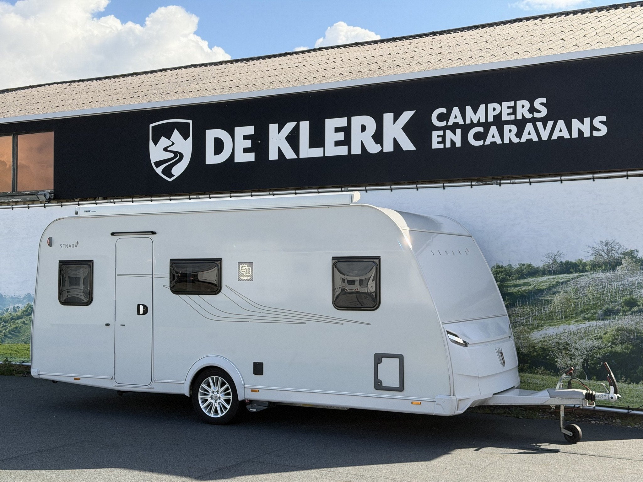 Tabbert Senara 490 TD (bj 2024), Caravans en Kamperen, Tabbert, 7 tot 8 meter, Bedrijf, Info@deklerkcaravans.nl