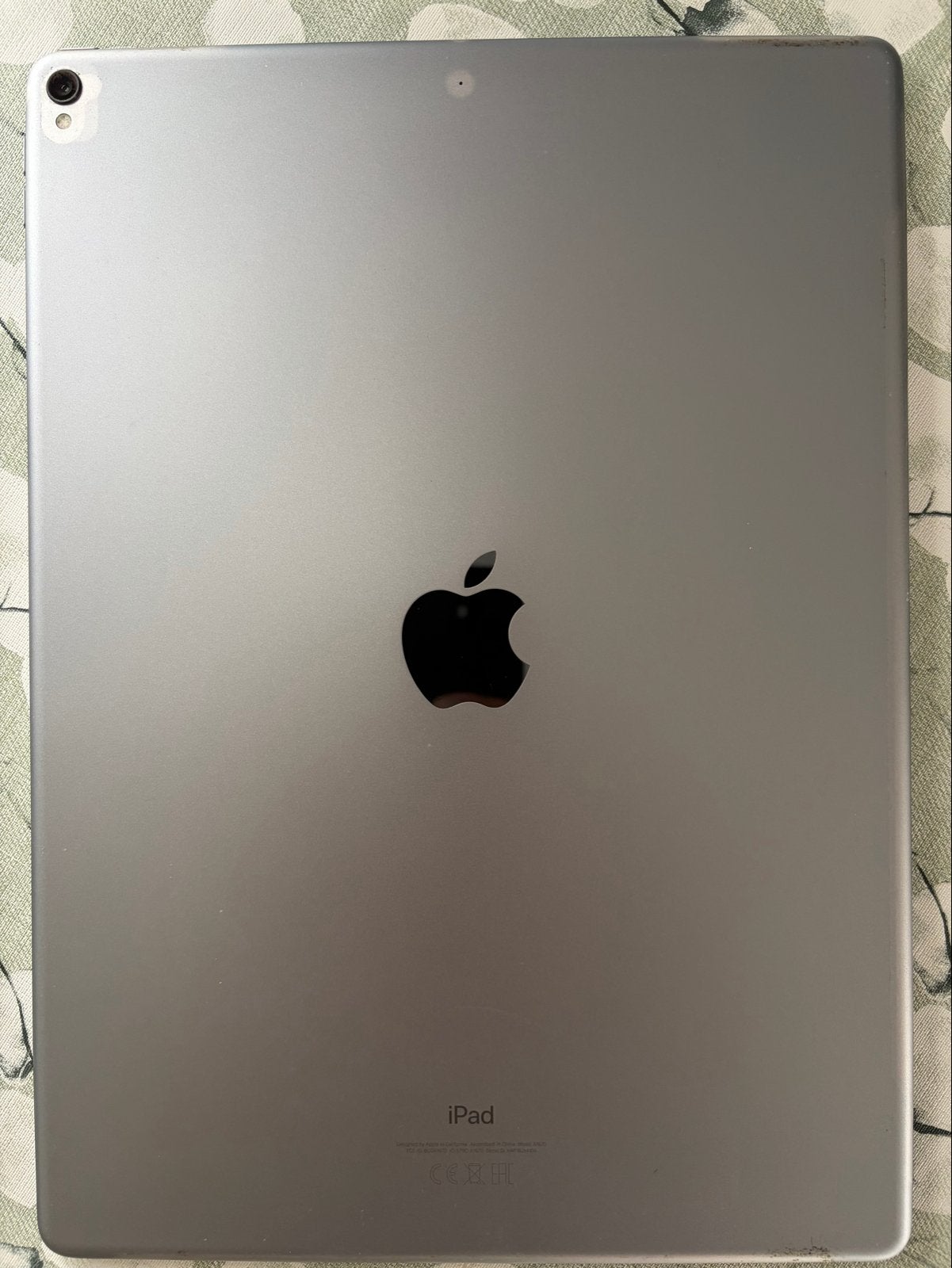 Apple iPad Pro 12.9-inch (2017) Wi-Fi 256GB Space Gray, 13 inch of meer, Ophalen of Verzenden, Zo goed als nieuw, Apple iPad Pro