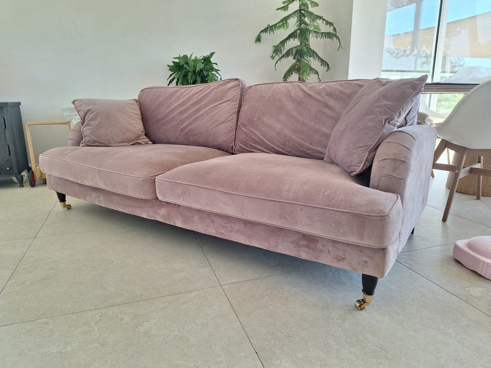 roze 'fluwelen' velours met wieltjes. Lijkt op stocksund, Ophalen, Hout, Klassiek, modern, Gebruikt