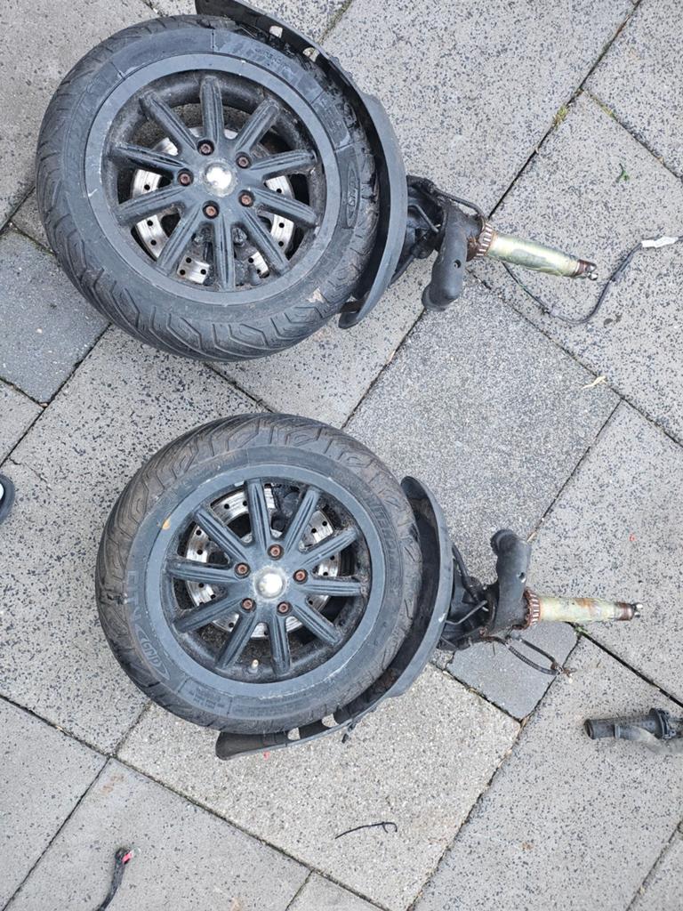 MP3 Piaggio Wielen en Voorwielophanging, Motoren, Ophalen of Verzenden, Gebruikt
