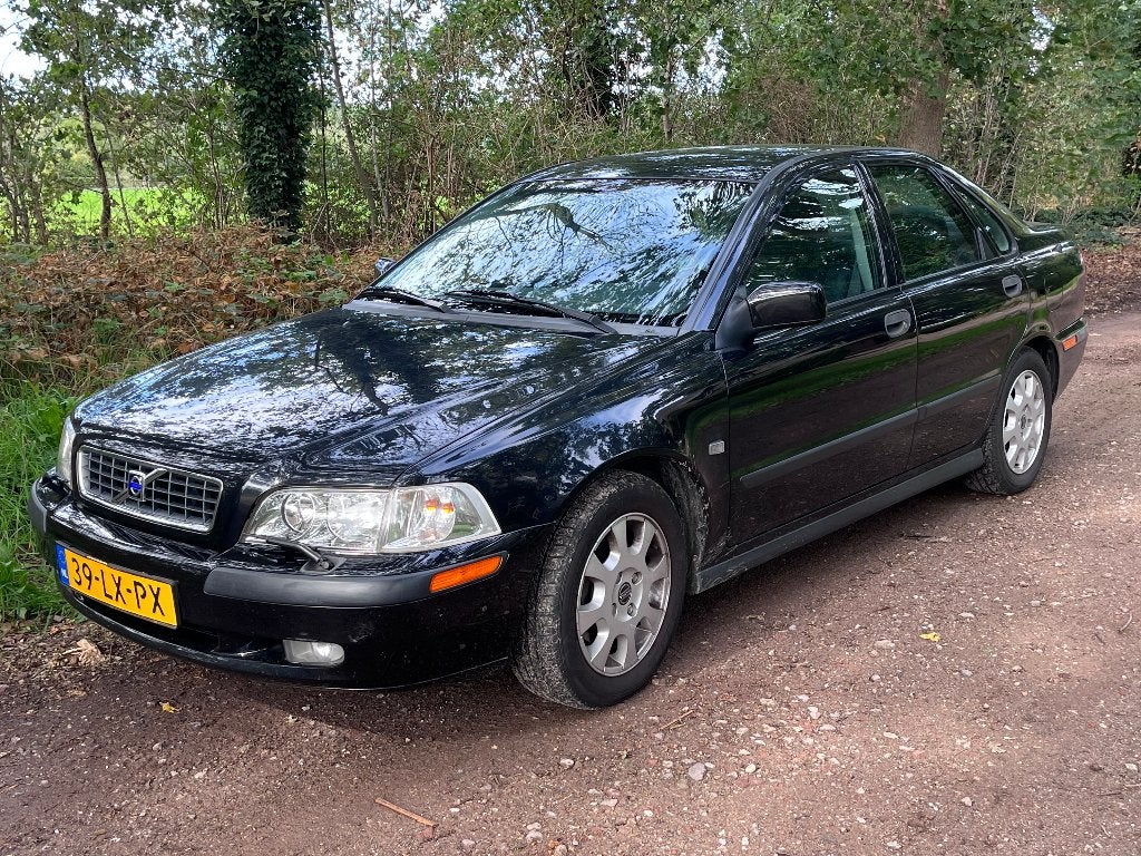 Volvo S40 1.8 AUT 2003 Zwart, Auto's, 4 cilinders, 1783 cc, Particulier, Sedan