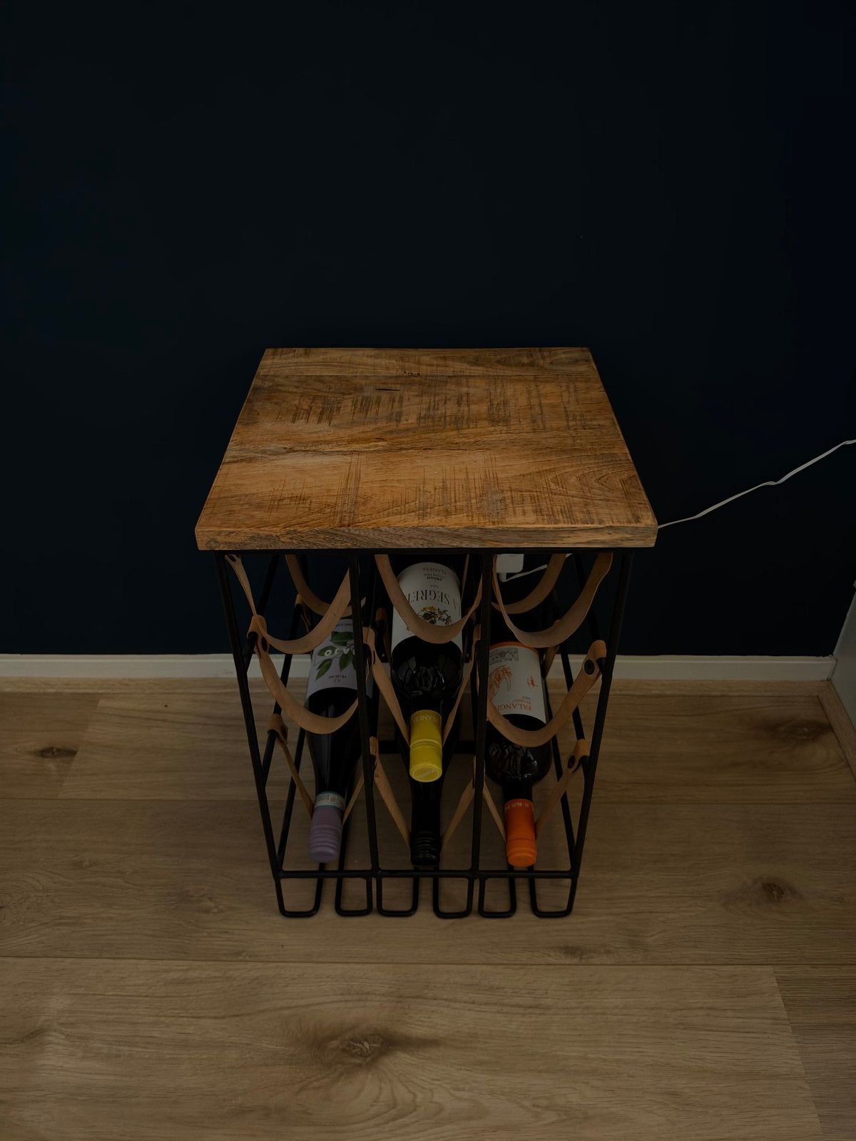 Wijnrek met houten blad en metalen frame, Ophalen, 50 – 75, Gebruikt, 5 tot 15 flessen