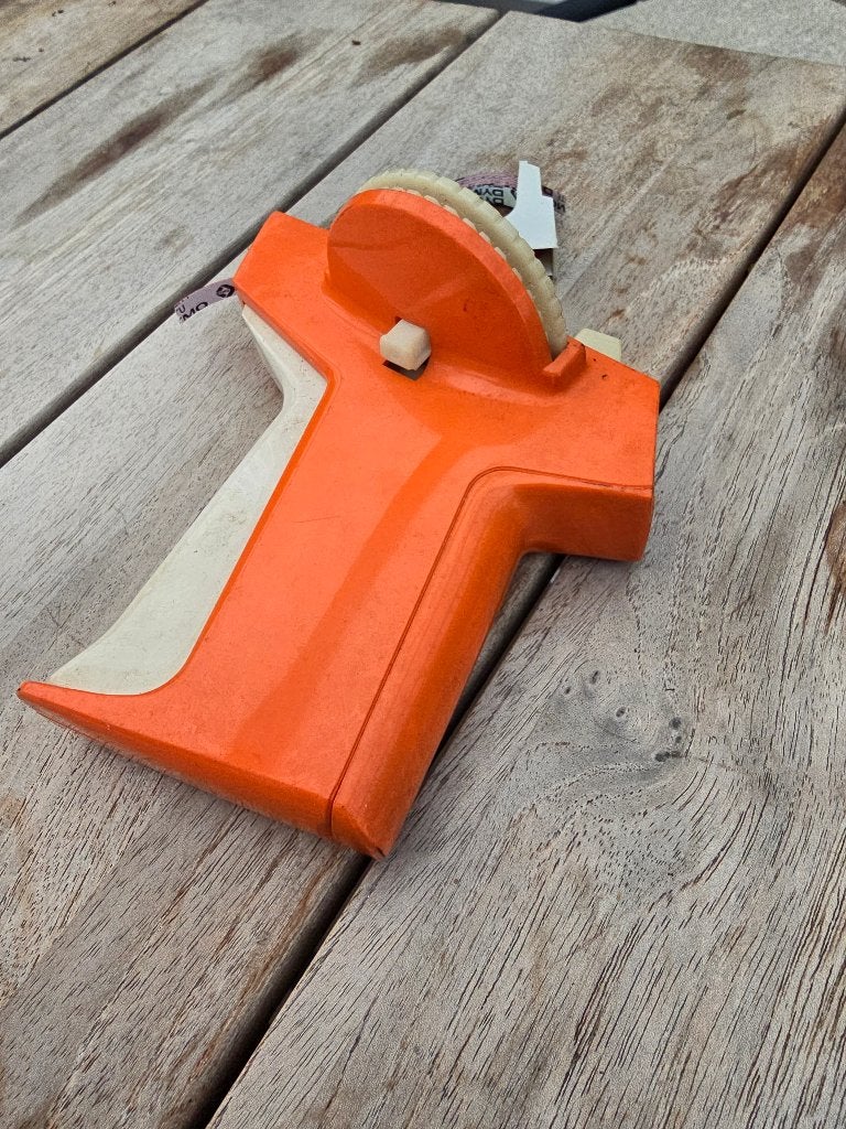 Vintage DYMO 1740 MkII Lettertang Labelmaker Oranje,Jaren 70, Gebruikt, Ophalen of Verzenden, Dymo LabelWriter, /