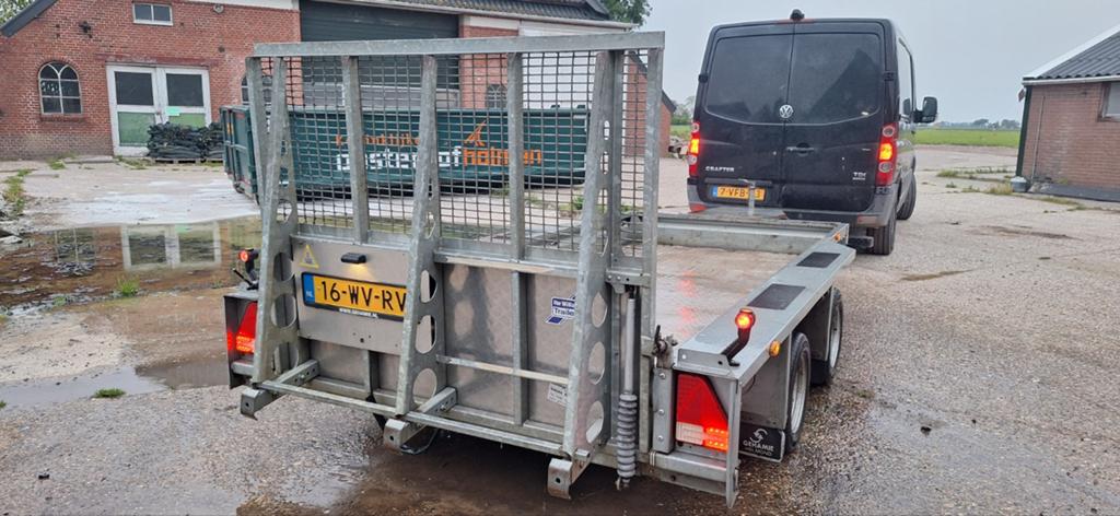 Ifor Williams machinetransporter, Ophalen