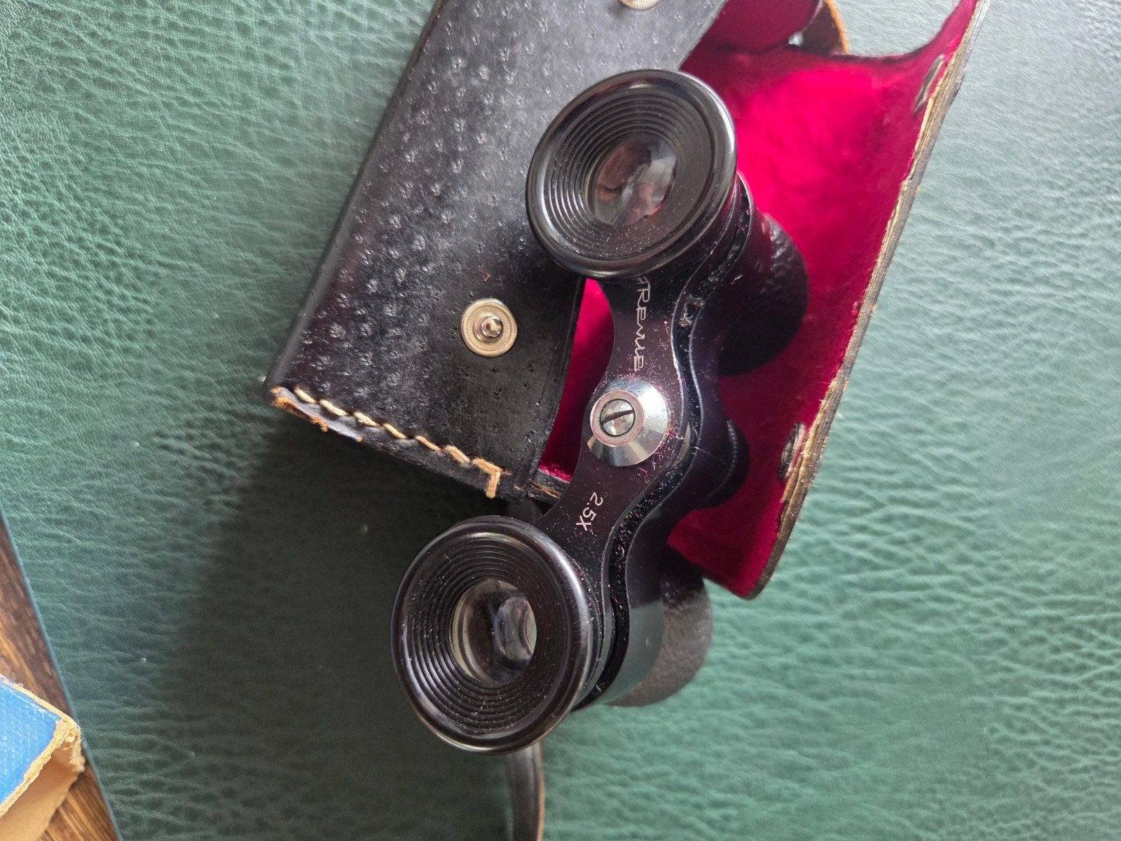 Vintage toneelkijker met etui - Revue 2.5x. Uit jaren 70, Gebruikt, Minder dan 8x, Overige typen, Ophalen of Verzenden