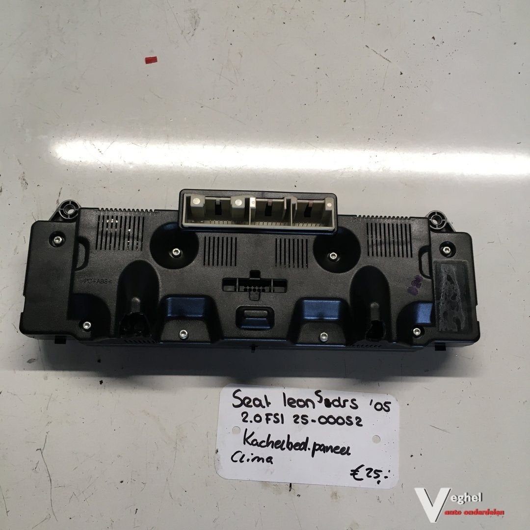 Seat Leon 2.0 fsi 5 drs 2005 2500052  Kachelbedieningspaneel, Gebruikt, -, -, Ophalen of Verzenden