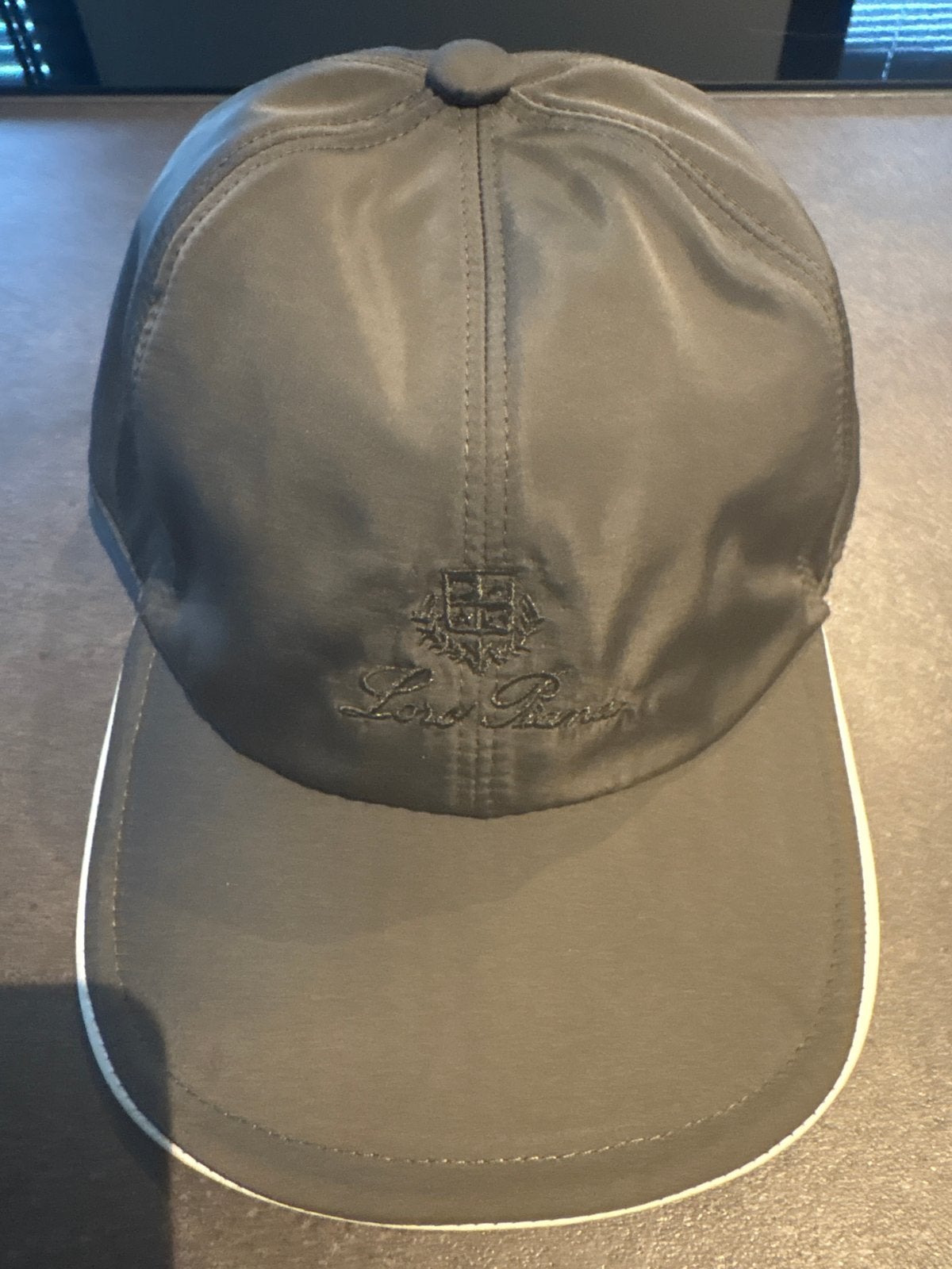 Loro Piana Pet - Stijlvolle en Comfortabele Cap, Ophalen of Verzenden, Nieuw, One size fits all, Pet