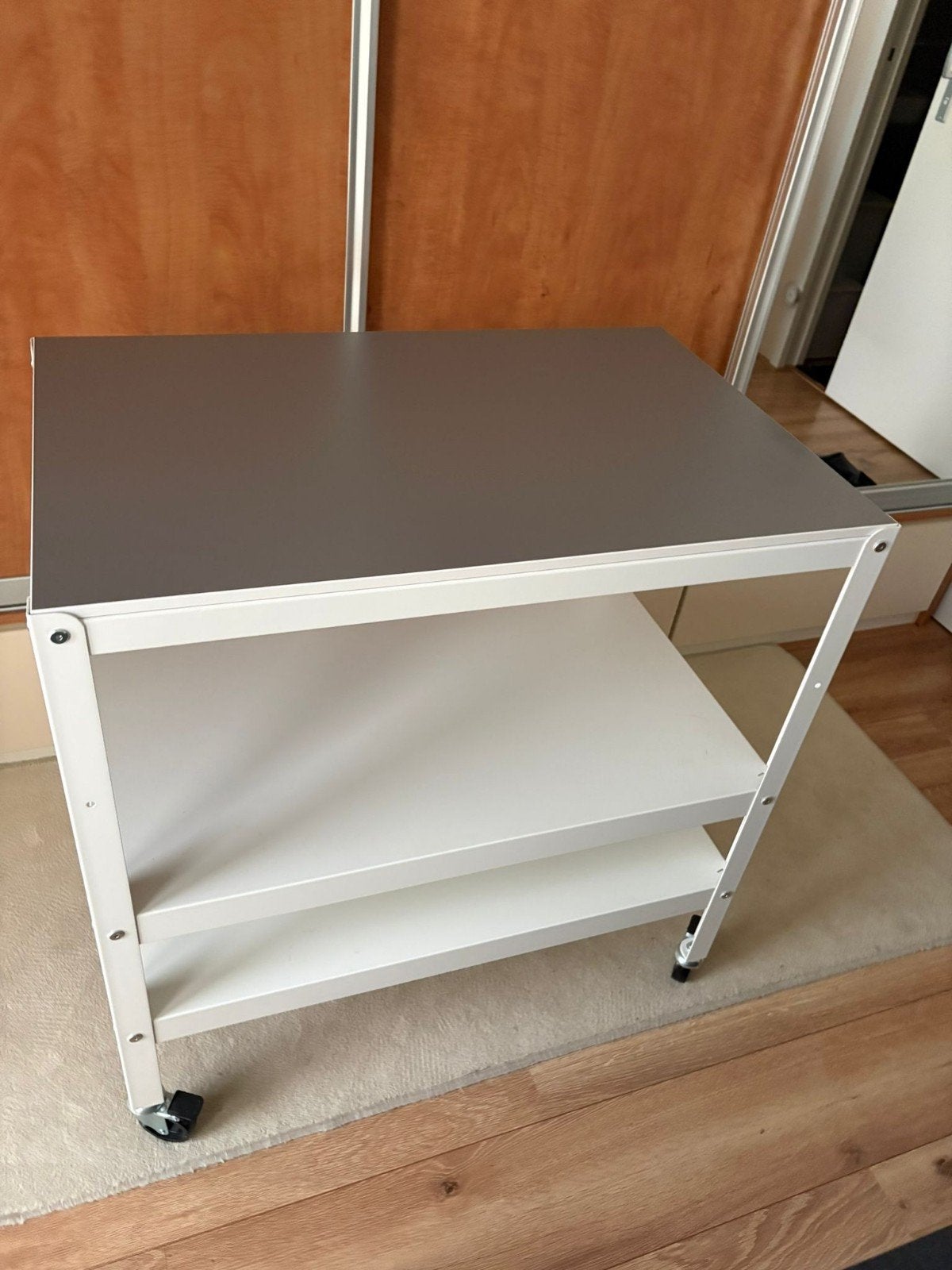 Trolley, Huis en Inrichting, Tafels | Bijzettafels, Ophalen, Minder dan 55 cm, Zo goed als nieuw, 60 cm of meer