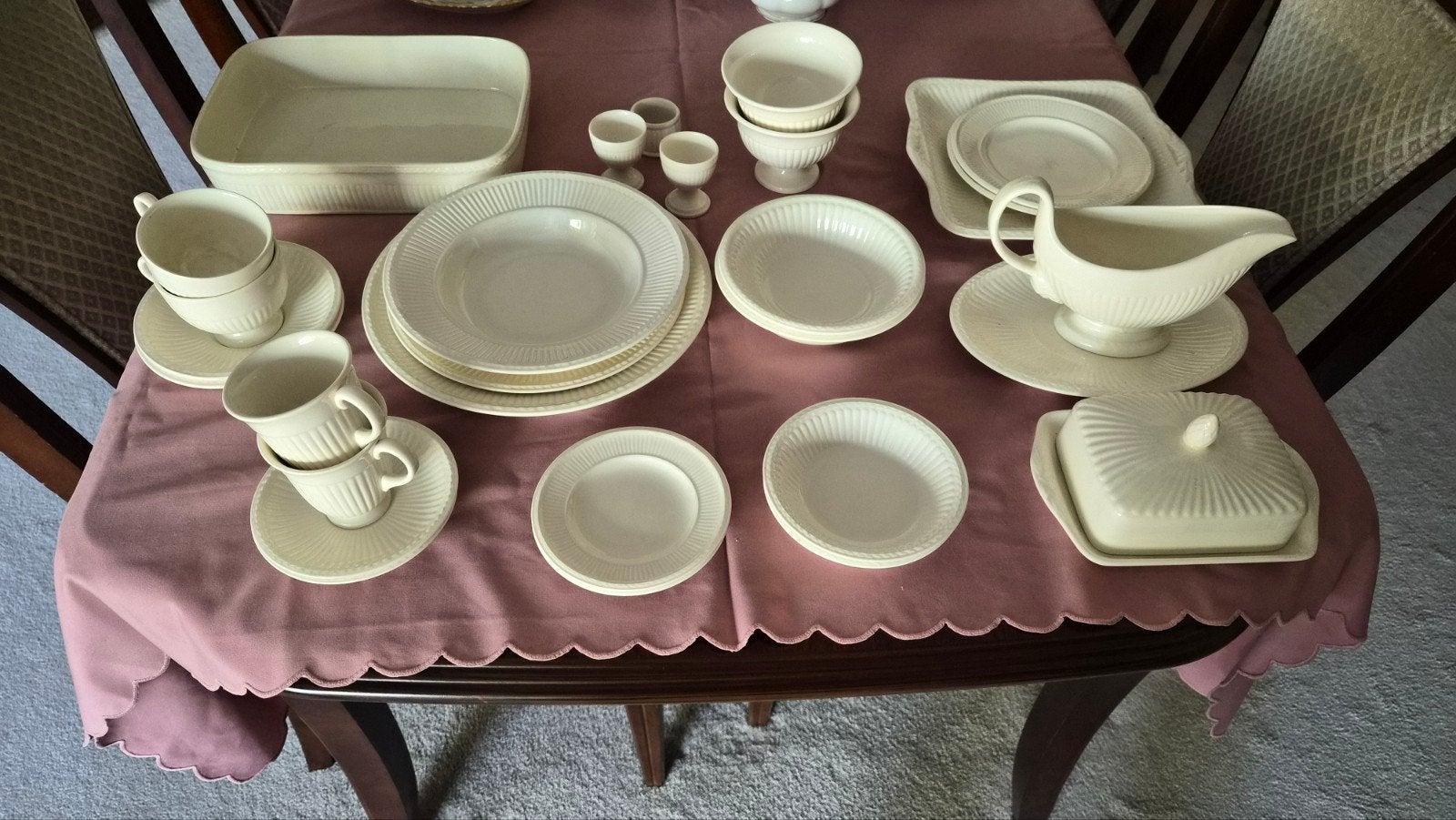 Uitgebreid Wedgwood Queen's Ware servies - Edme, Huis en Inrichting, Keuken | Servies, Gebruikt, Compleet servies, Klassiek, Keramiek