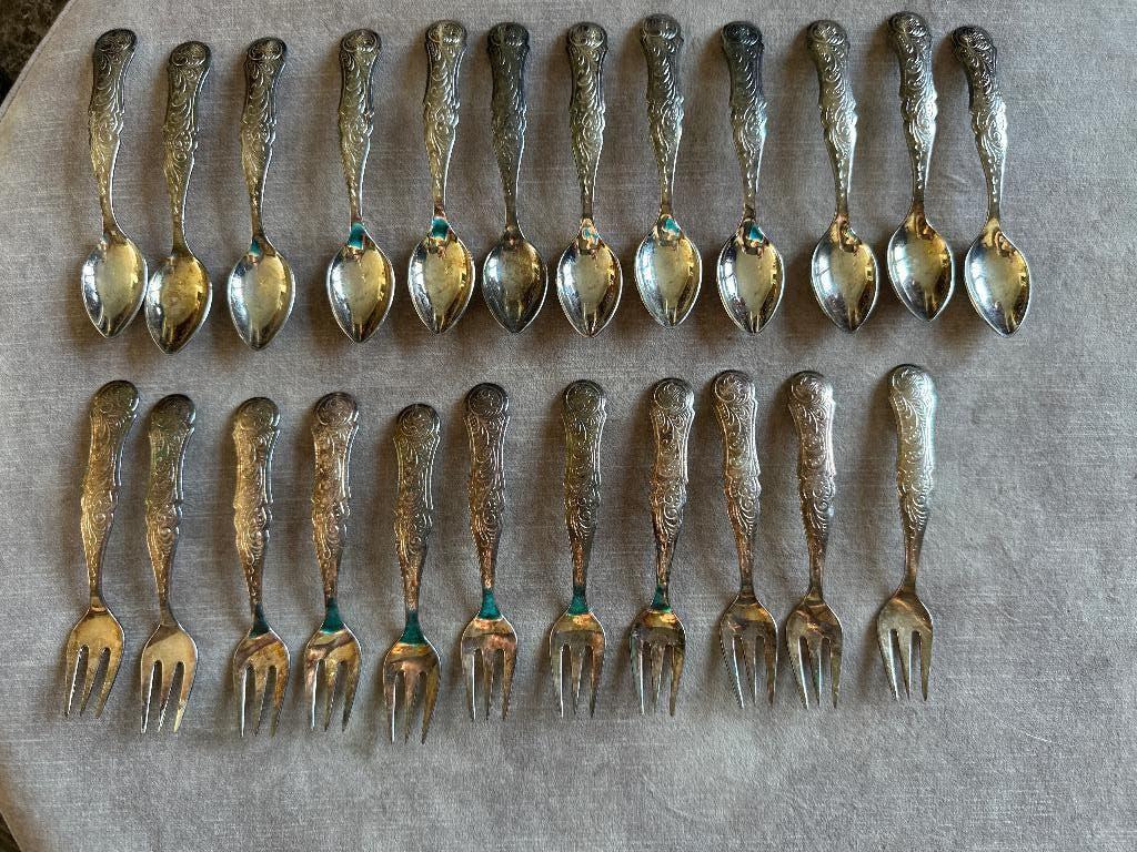 Verzilverde lepeltjes en vorkjes, Ophalen of Verzenden