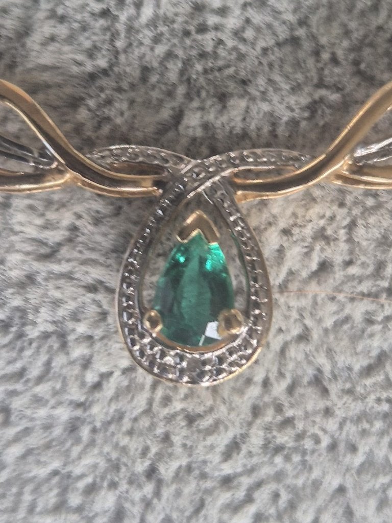 Ketting van 9 karaat geel goud & groene saffier hanger, Sieraden, Tassen en Uiterlijk, Kettingen, Ophalen of Verzenden, Zo goed als nieuw